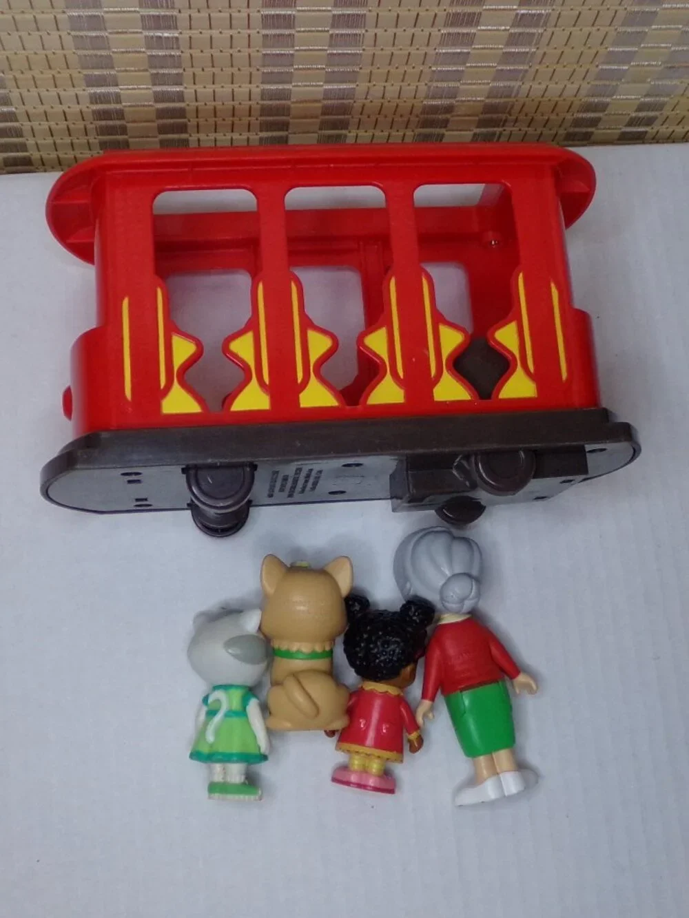 The Fred Rogers Company Tollytots Chiming Trolley Figures Toys